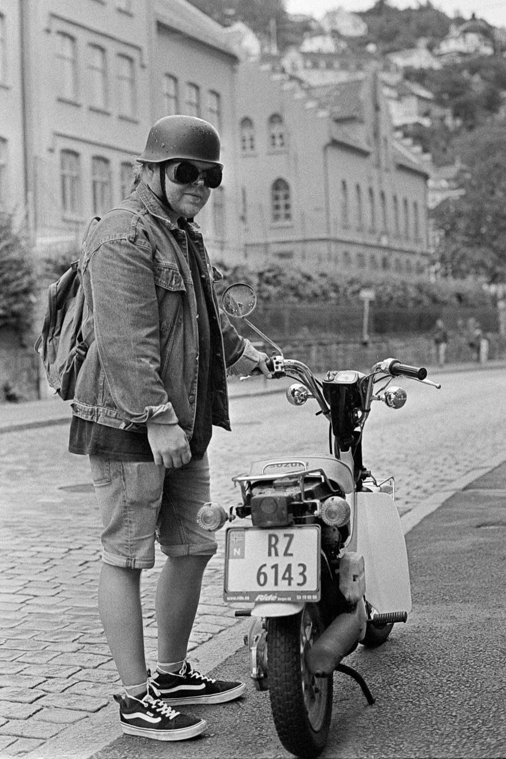 Leave No Vibes&nbsp;Behind